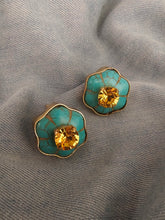 Load image into Gallery viewer, Belinda Studs