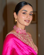 Load image into Gallery viewer, Capri Pyramid Studs (Sai Tamhankar, Manushi Chhilar)