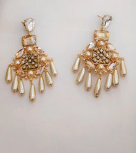 Load image into Gallery viewer, Ruhaan Earrings (Tara Sutaria)