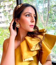 Load image into Gallery viewer, Sangria Studs