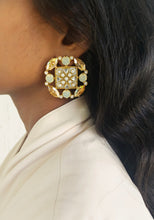 Load image into Gallery viewer, Suhaaya Mini Studs