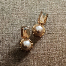 Load image into Gallery viewer, Tel Mini Studs