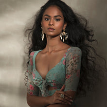 Load image into Gallery viewer, Pearl Luxe Petal Earrings