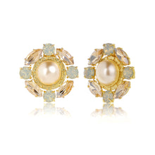 Load image into Gallery viewer, Sangria Studs