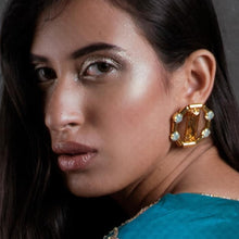 Load image into Gallery viewer, Hexa Studs