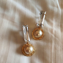 Load image into Gallery viewer, Tel Maxi Studs