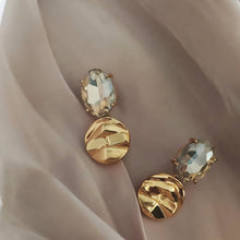 Load image into Gallery viewer, Capri Pyramid Studs (Sai Tamhankar, Manushi Chhilar)