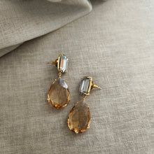 Load image into Gallery viewer, Tisca Tear Drop