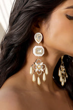 Load image into Gallery viewer, Iraa Statement Danglers
