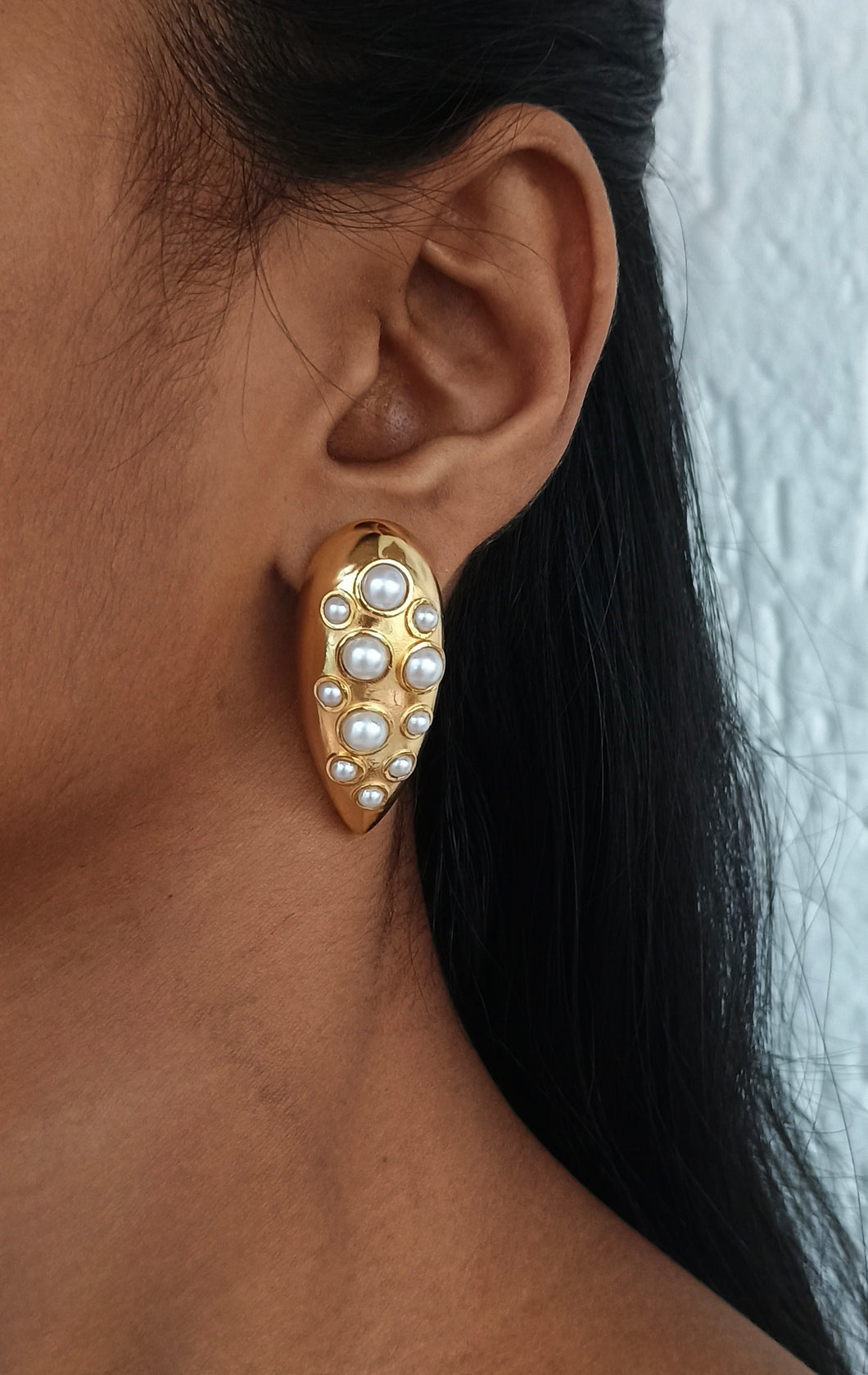 Amore Pearl Drop Studs