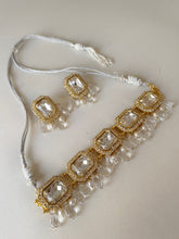 Load image into Gallery viewer, Araana Pearl Crystal Choker Set
