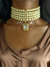 Load image into Gallery viewer, Araana Pearl Crystal Necklace Set
