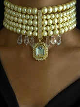 Load image into Gallery viewer, Araana Pearl Crystal Necklace Set

