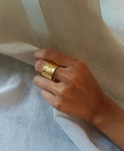Load image into Gallery viewer, Baro Ring
