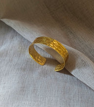 Load image into Gallery viewer, Baro Cuff (Slim)
