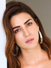Load image into Gallery viewer, Acaba Bar Hoops (Kriti Sanon)

