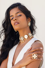 Load image into Gallery viewer, Iraa Necklace Set

