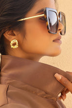 Load image into Gallery viewer, Pebble Molten Studs (Kareena Kapoor Khan)
