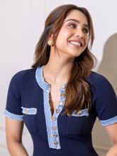 Load image into Gallery viewer, Pearl Luxe Studs (Sharvari Wagh, Mrunal Thakur, Manushi Chhilar)
