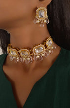 Load image into Gallery viewer, Araana Pearl Crystal Choker Set
