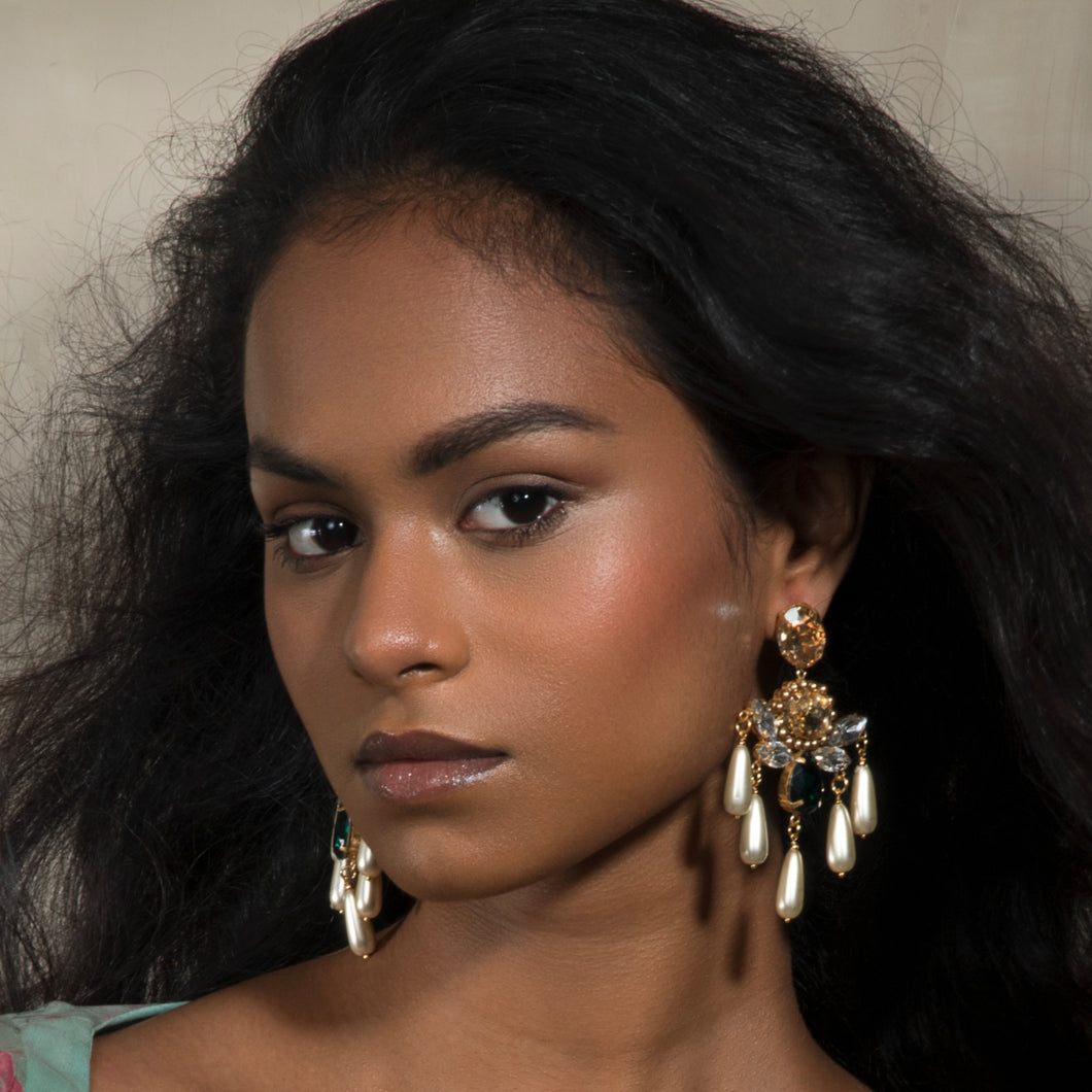 Pearl Luxe Petal Earrings