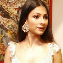 Load image into Gallery viewer, Tanisha Mukerjee in Nivi Earrings
