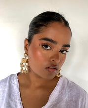 Load image into Gallery viewer, Chandelier Drop Earrings
